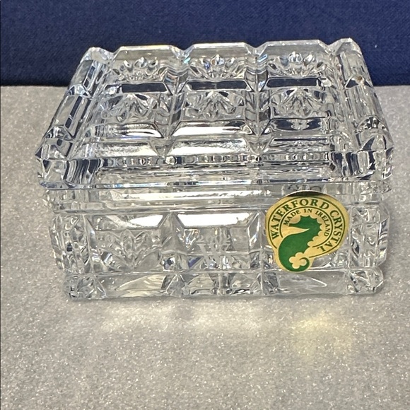 Waterford Society Enrollment Box - New In Box
Exclusive 2002 - Picture 4 of 12